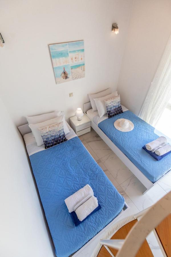 White Blue Villa Lakhania Extérieur photo