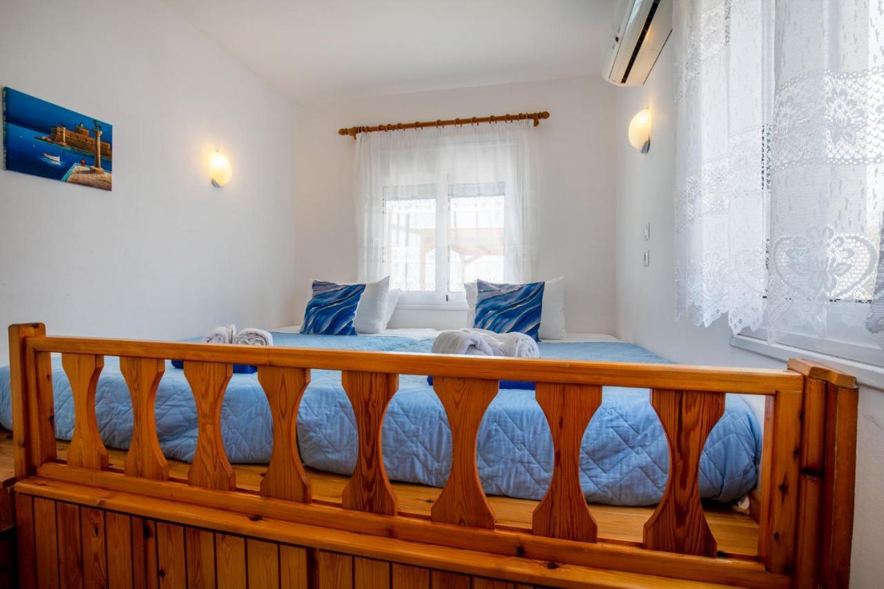 White Blue Villa Lakhania Extérieur photo